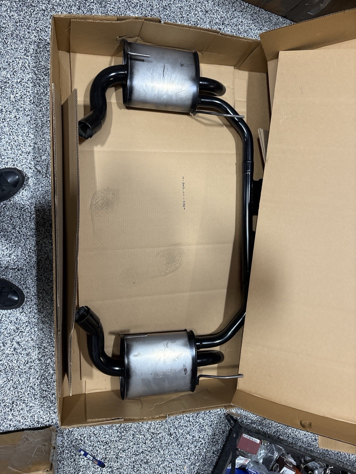 Saleen S281 2005-2009 Exhaust system