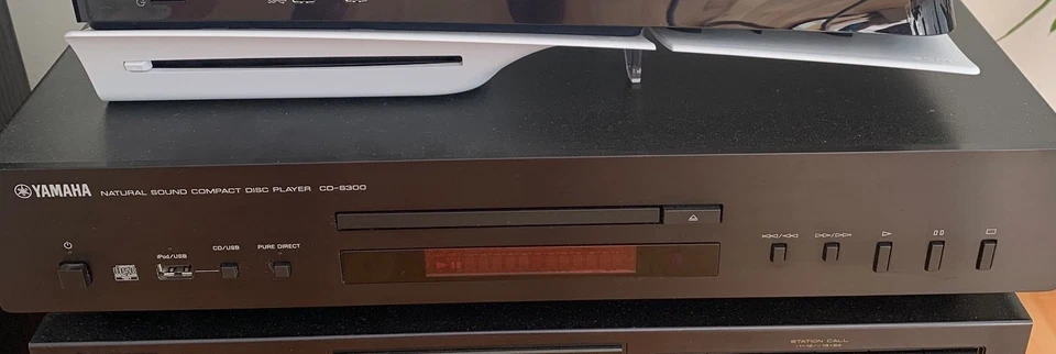 Yamaha CD- S300 "Natural Sound Compact Disc Player"