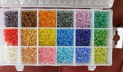 Bala beads - 10,800 beads in 18 colors in plastic organizer