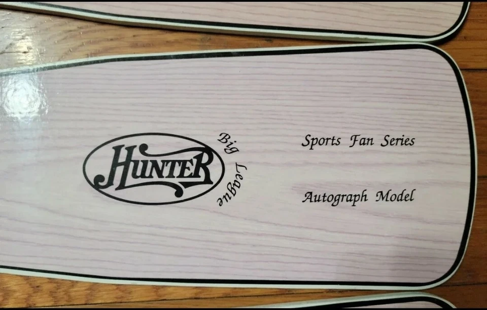 (4) HUNTER FAN REPLACMENT 20" BLADES KIDS FAN BASEBALL REVERSIBLE HTF - Image 3 of 4