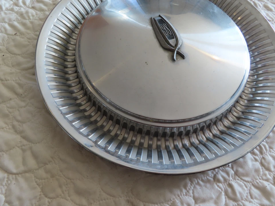 Tapacubos Oldsmobile 98 de acero inoxidable vintage 15" cubierta de rueda OLDS GM años 70 Foto 4 de 4