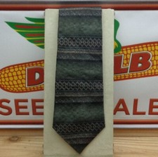 HAGGAR COLLECTIONS "Tie"