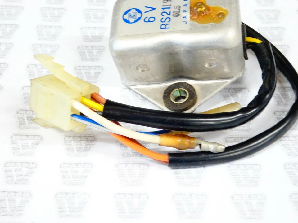 Kawasaki новый из старых запасов 21066-010 регулятор напряжения F5 F9 большой гудок - Изображение 2 из 4