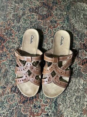 Clarks Women Leather Laser Cut Walking Sandals Sz 10
