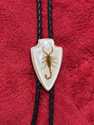 Vintage Scorpion Arrowhead Shaped Bolo Tie 36  Leather Never Worn