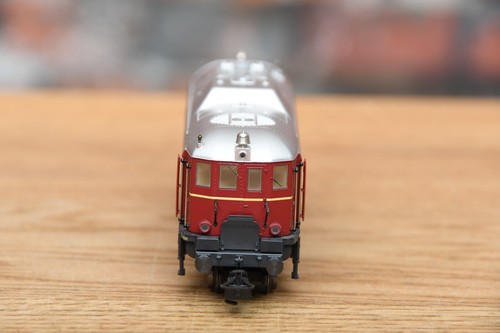 TRIX 22448 H0 Modellbahn Diesellokomotive Analog V140 0001 in OVP - Bild 5 von 13
