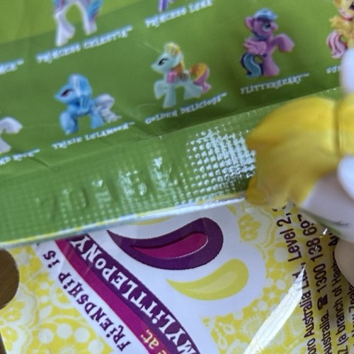 My Little Pony Blind Bag "BREEZIE" +BAG and CARD (Wave 5) Mini FIM - Picture 4 of 5