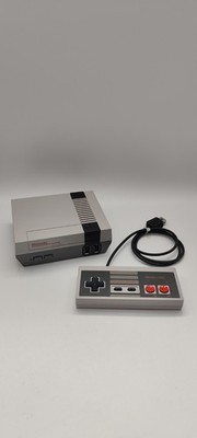 NINTENDO CLASSIC MINI: NINTENDO NES Mini KONSOLE inkl. 1 CONTROLLER   30 Spiele