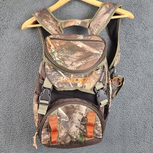 men's blue north face backpack Branded Connector Monster Blue/ Black Color:Black Ice LU9BJZSBLK/SILD What size hooks for The daypack style is