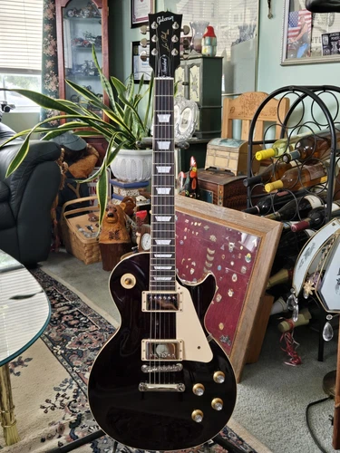 Jeff Beck’s 2022 Gibson Les Paul Standard – Oxblood – Final Stage-Used Guitar.