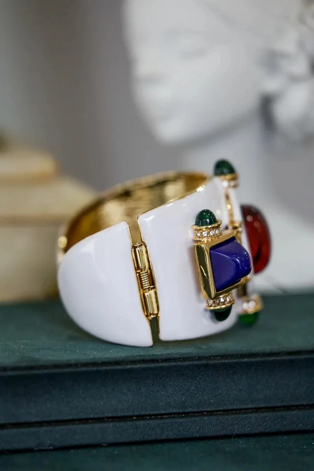 Brazalete Kenneth Jay Lane Chapado en Oro 18K Esmalte, Rubí y Lapislázuli Cabina Art Deco Foto 3 de 4