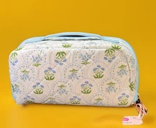 The Vintage Cosmetic Company Blue Floral Cloth Makeup Bag Zipper Closure NEW NWT