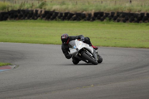 Yamaha R1 5jj Track bike. - Picture 6 of 7