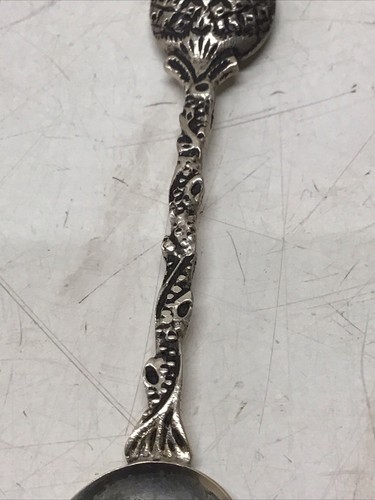 2 Small Souvenir Spoons 900 Silver Pineapple & Man Smoking Pipe Motif 19 Grams - Imagen 6 de 14