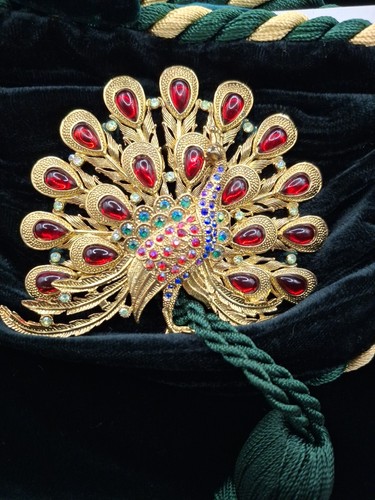 Medias de Navidad de terciopelo verde metal pavo real cabachón cristal seda cuerda borla  - Imagen 20 de 24