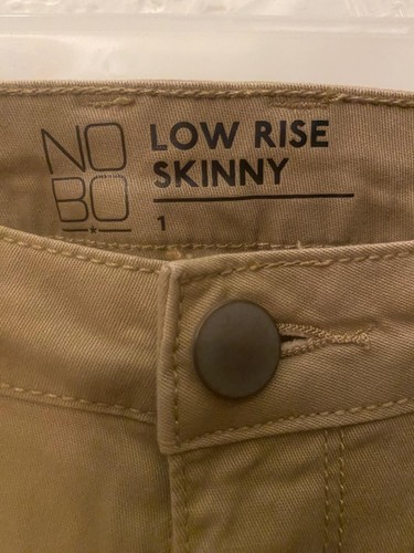 NO Boundaries Woman Pants. Low Rise Skinny.Size 1 Khaki COLOR - Picture 4 of 4