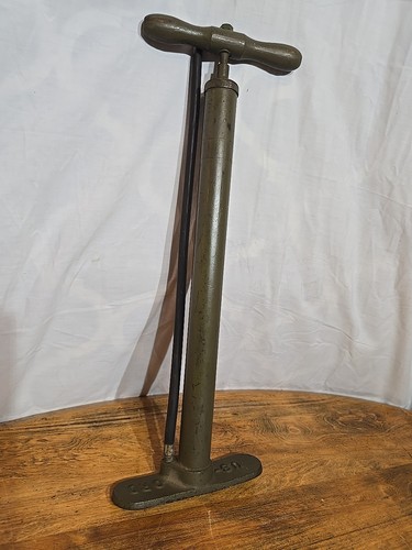 WW2 Jeep Willys Tire Pump US ORD Walker MFG. CO. 805602 works - Foto 2 di 9