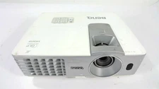 BenQ W1070 Full HD 3D Projector - HDMI 2000 Lumens - Lamp Timer : 980 Hours