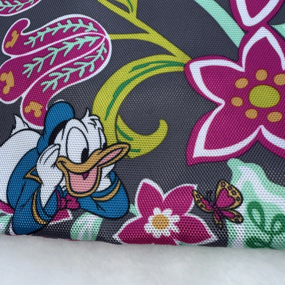 VERA BRADLEY Disney Lighten Up Backsak - Mickey and Friends NUEVO CON ETIQUETAS NUEVO CON ETIQUETAS Foto 4 de 4