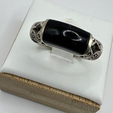 Vintage Sterling And Black Onyx Ladies Ring Sz 7.5