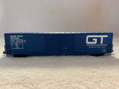 Walthers #932-3586 HO Scale GTW Pullman Standard 60' Auto Box Car #306268 - Picture 3 of 8