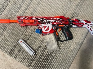 EUC XShot Hyper Gel HPG 700 Blaster Auto Gel Gun 20000 Pellets Ages 14+