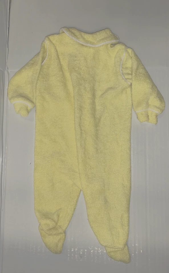 De colección Años 80 IZOD Lacoste Amarillo Terrycloth Pie Dormitorio Se Ajusta 12-18 libras Manga Larga Foto 2 de 3
