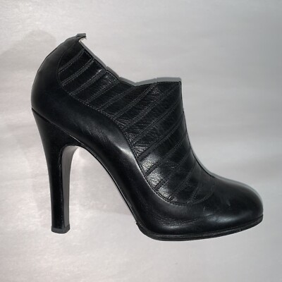 vintage CHANEL size 37 black quilted calfskin leather ANKLE vintage CHANEL size 37 black quilted calfskin leather ANKLE