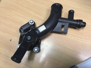 VAUXHALL Opel Astra Insignia Zafira Termostato Tubo 826001-5826484