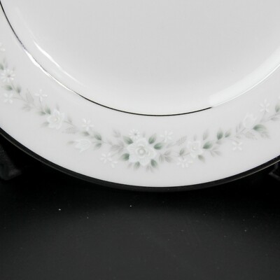 NORITAKE IVORY CHINA HEATHER 7548 SILVER TRIM WHITE FLOWERS BREAD