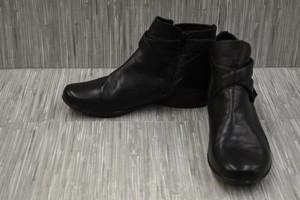 naturalizer cassandra leather ankle boots