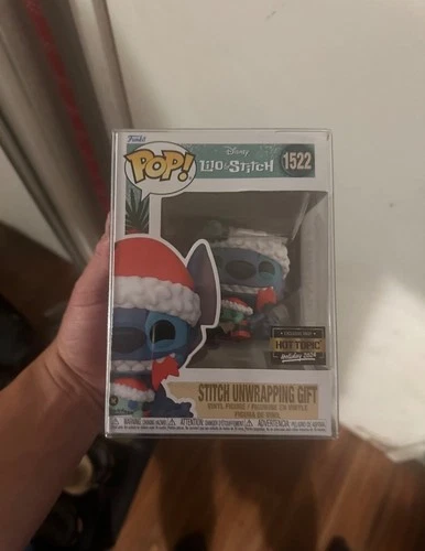 Funko Pop! Disney - Stitch Unwrapping Gift #1522 LILO & STITCH Hot Topic Excl.