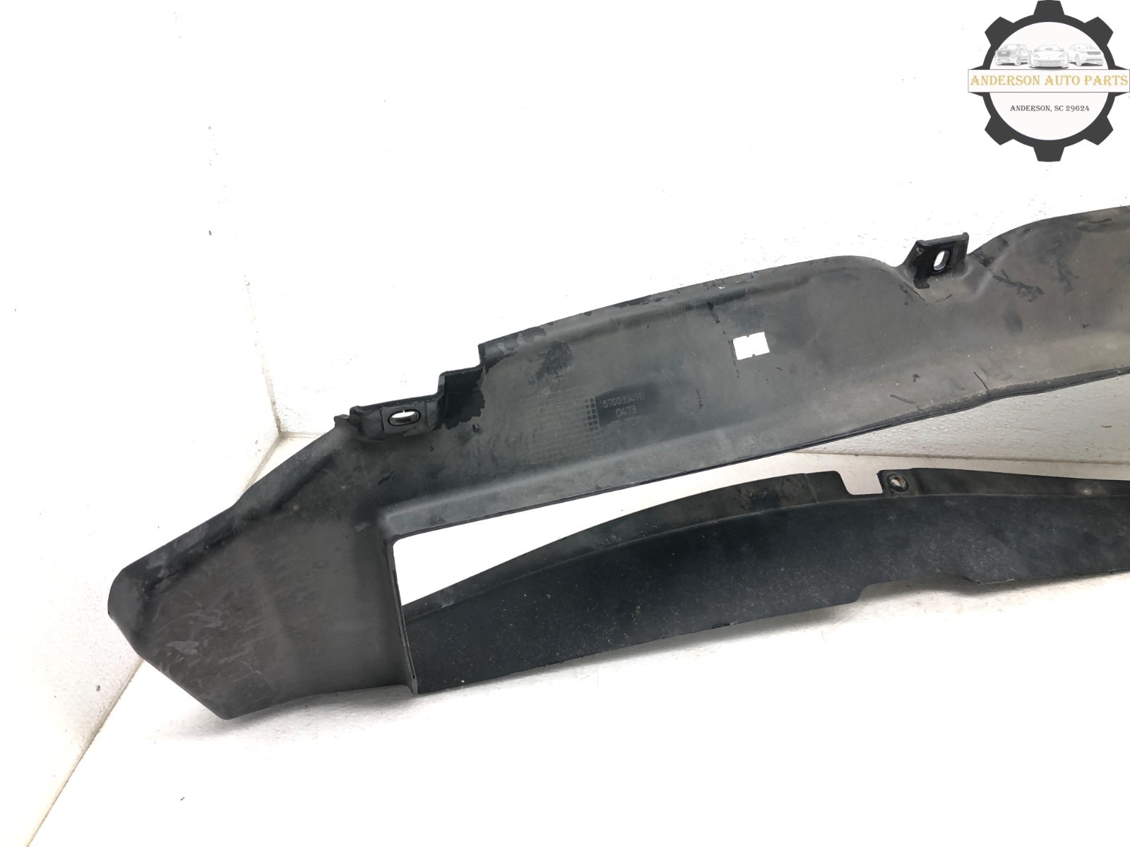 2017-2020 MASERATI LEVANTE 3.0L FRONT RADIATOR AIR DUCT GUIDE OEM