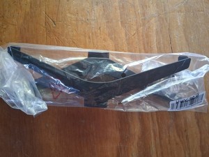 Hiro H40C3C4 TV Stand w/screws