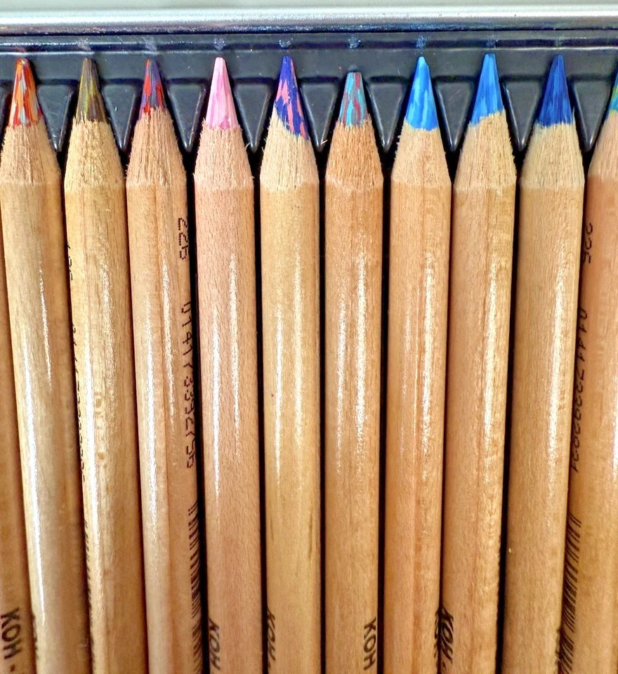 Juego de 23 Koh-I-Noor Tri-Tone Multicolor en Estuche de Estaño--SIN USAR; VER FOTOS Foto 3 de 4