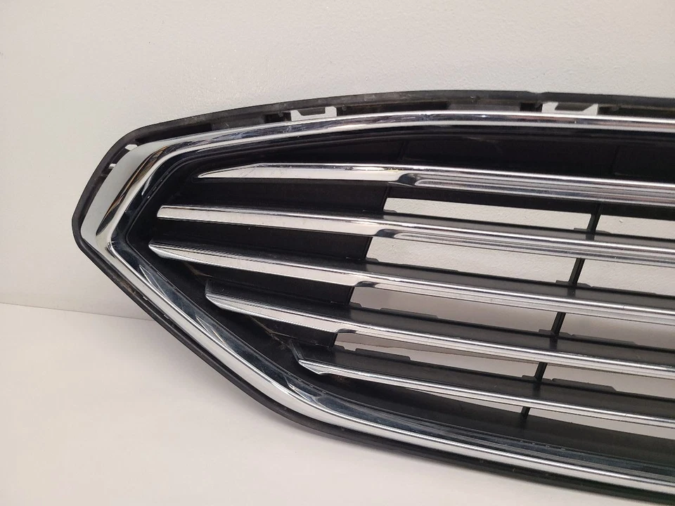 17-18 FORD FUSION Grille Energi Platinum Plug In Upper HS7Z8200AA Foto 4 de 4