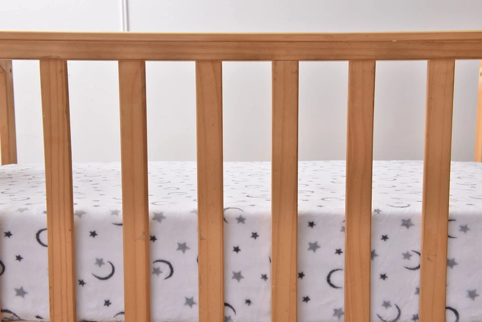 Acogedoras sábanas ajustables de microfelpa suaves y cálidas de vellón con luna y estrellas -... Foto 3 de 4