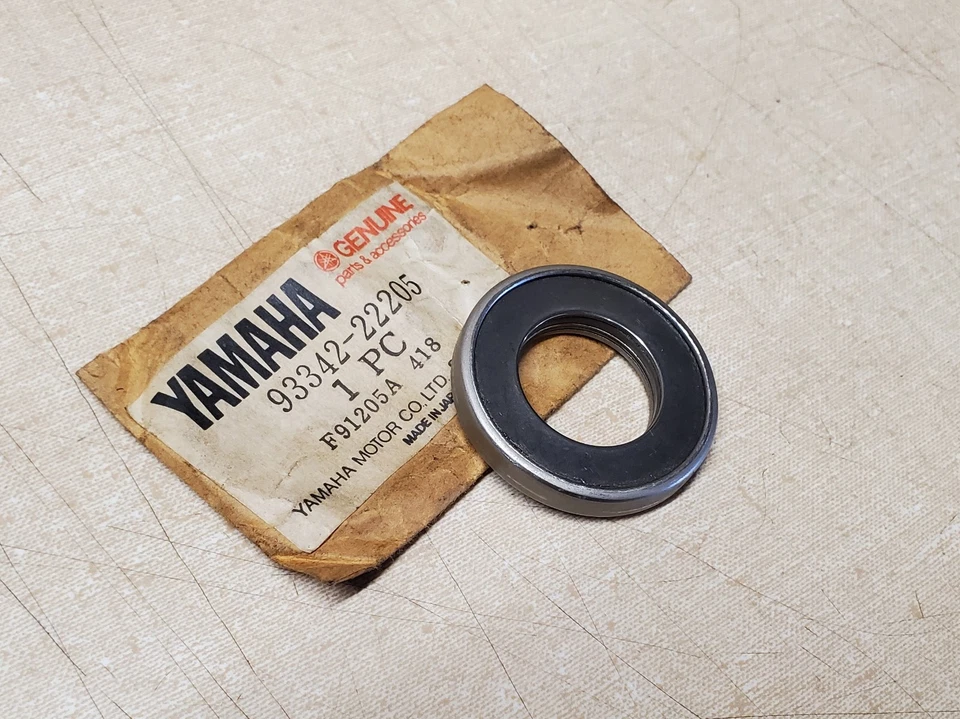 YAMAHA 93342-22205-00 COJINETE PLANO BASCULANTE 1975 YZ360 1975-79 YZ250 TT500 XT500 Foto 2 de 2