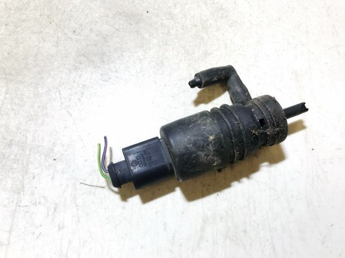 Waschwasserpumpe, Scheibenreinigung  Volkswagen Passat DE946399-76
