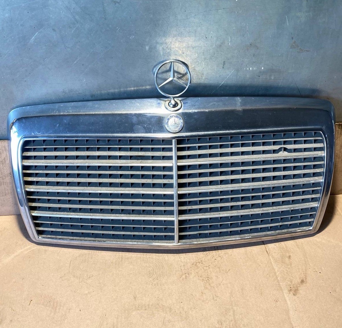 Front Hood Grill Assembly Chrome 1248880223 Mercedes W124 Pre Front Hood Grill Assembly Chrome 1248880223 Mercedes W124 Pre