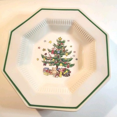 Nikko CHRISTMASTIME Soup / Salad Bowl  Holiday Christmas Tree Japan