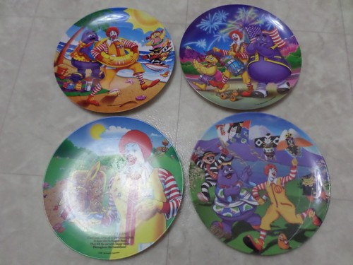 Vintage Lot Of (4) McDonalds Ronald McDonald Plastic Collectors Plates