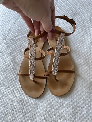Cocobelle Wms  Shoes 8.5 39 Pink/ Tan/ White Bead Ankle Strap Sandals Flat Thong