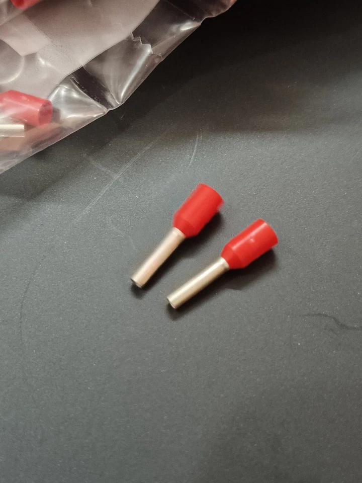 100 pcs Phoenix Contact 3200030 Wire End Ferrules AI 1-8 RD RED - Image 4 of 4