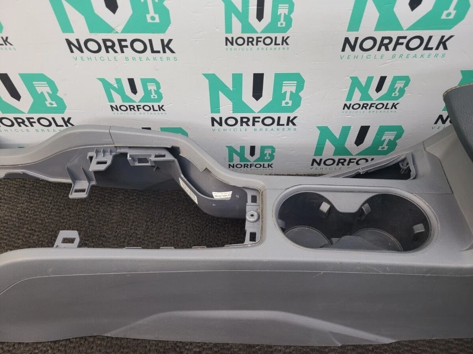 Ford Ranger Wildtrak Centre Console + Arm Rest SEB21045H94GN1F7B - Image 3 of 4