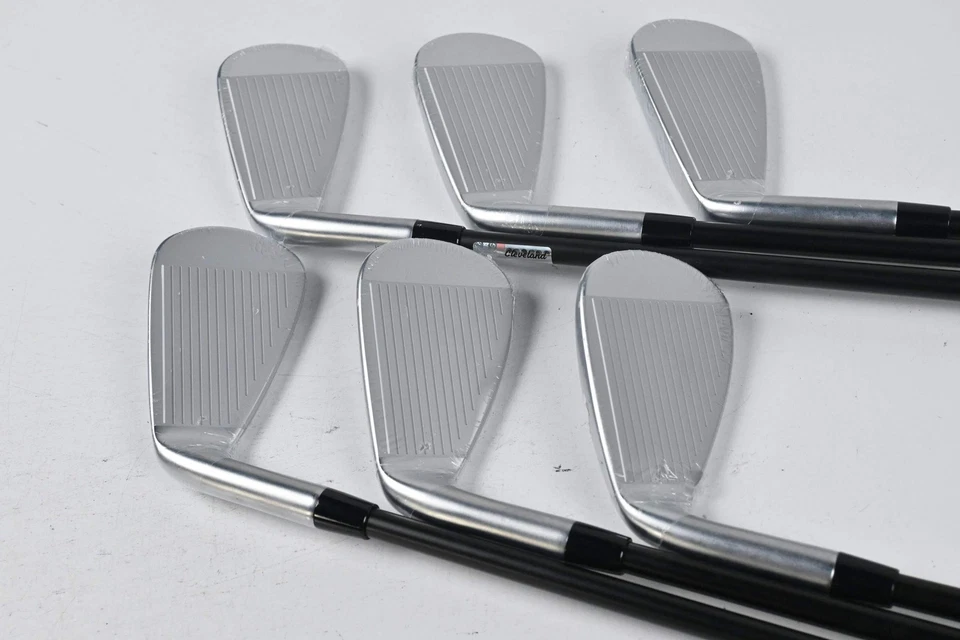 Cleveland Zipcore XL Irons / 5-PW / Regular Flex UST Mamiya Helium 60i Shafts - Image 3 of 4