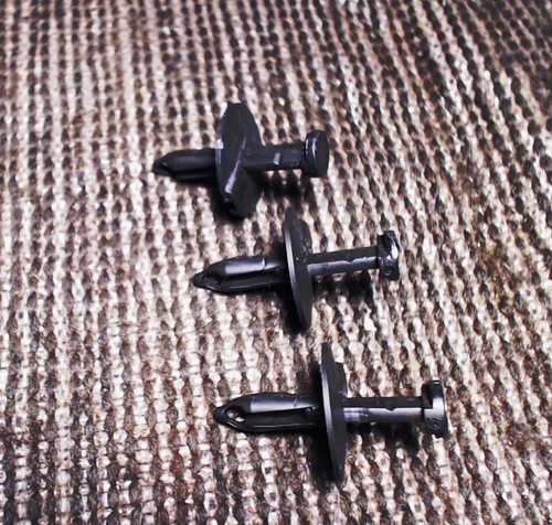 Lincoln LS Under Dash Knee Plate Trim Panel Push Pins - Picture 2 of 6
