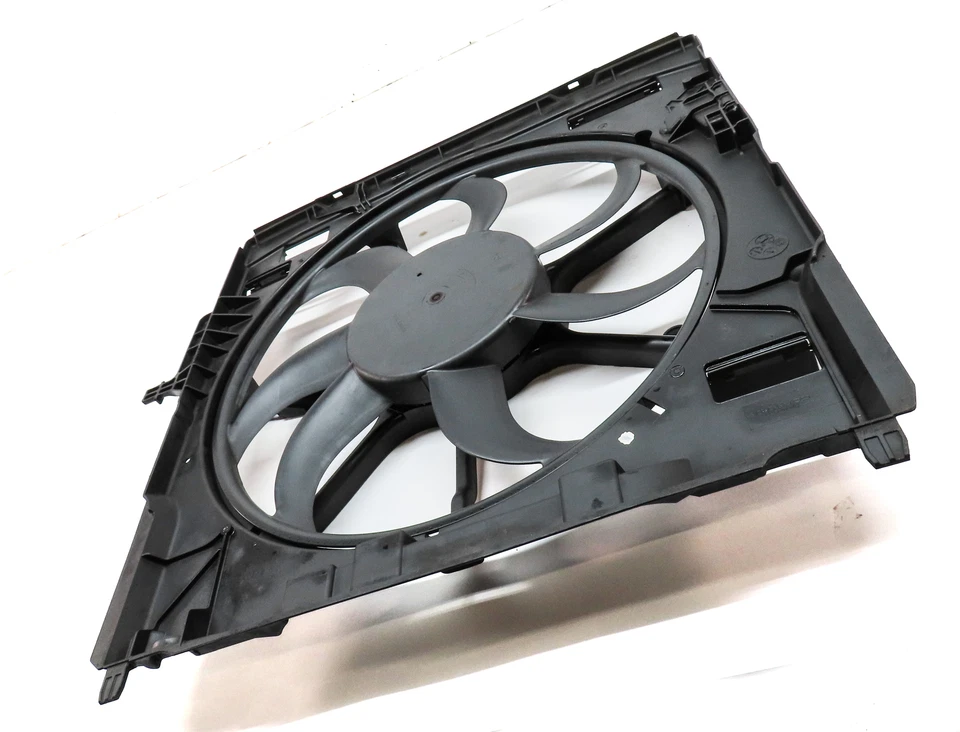 BMW X5 (E70) 2007-2010 ventilador radiador motor con cubierta (600 vatios) Foto 3 de 4