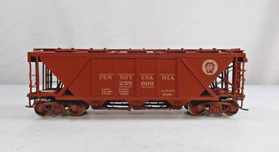 HO Nickel Plate Products Pennsylvania bras H30A covered hopper in OB (lot BB112)
