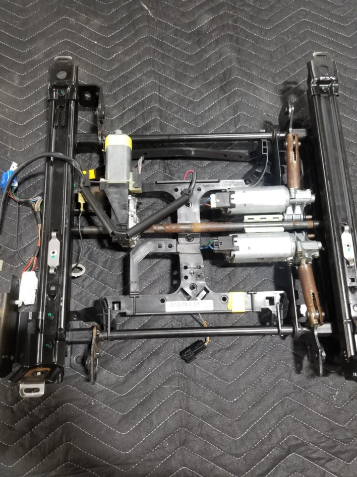 04 05 06 Pontiac GTO Power Seat Track BOM USADO Direito PASSAGEIRO 2004 2005 2006 - Imagem 3 de 4